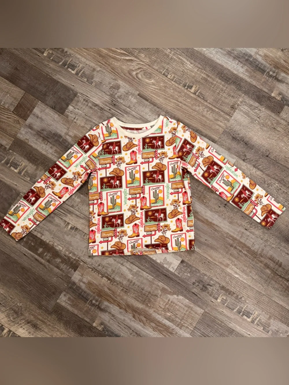 Wrangler Kids' size small Cream Long-Sleeve Western Print Tee